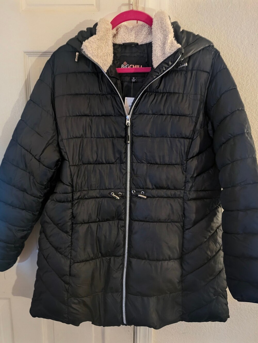 Big Chill Women's Black Adjustable Puffer Coat